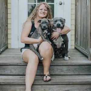 Meet your Posher, Carrie